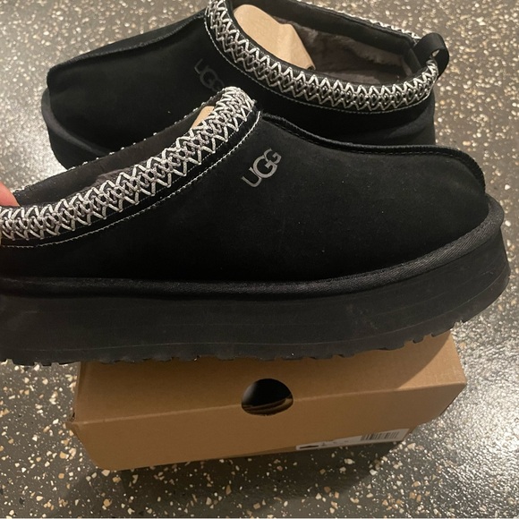UGG Black Slip-On Shoes with Patterned Trim - Picture 1 of 5